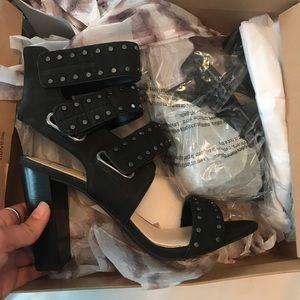 Brand new Jessica Simpson heels